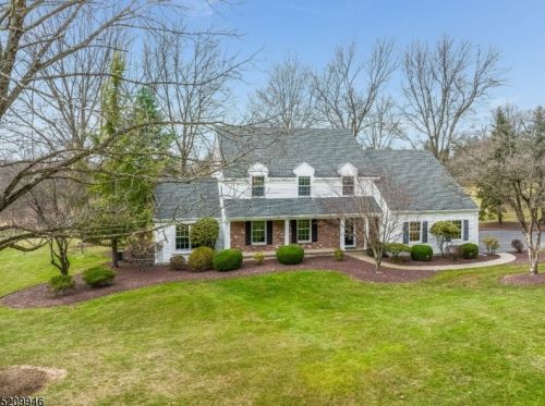 71 Rustic Trl, Flemington, NJ 08822-5556