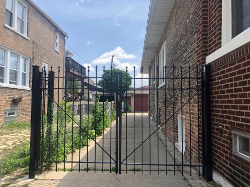 12833 Division St, Dixmoor, IL