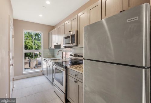 46 44 St, Philadelphia PA 19104-2939 exterior