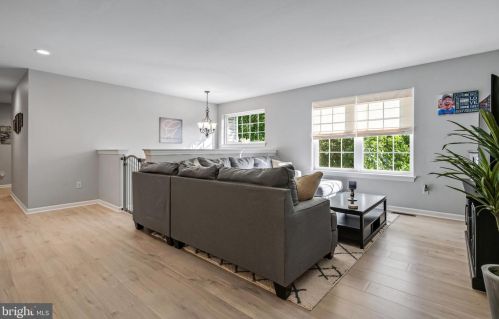 319 Devon Dr, Lancaster PA  17603-4609 exterior