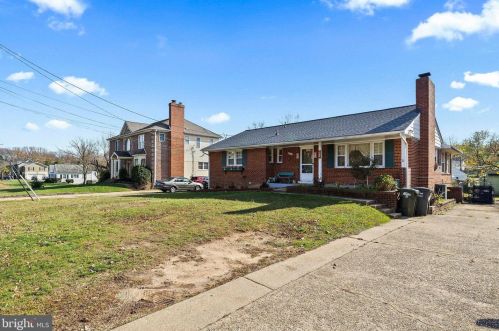 6623 Braddock Rd, Springfield, VA 22151-3716