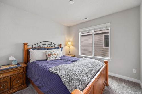 2418 Troy Ct, Aurora CO 80011-6641 exterior