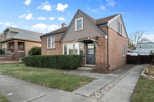 9539 Lexington Ave, Brookfield, IL 60513-1142
