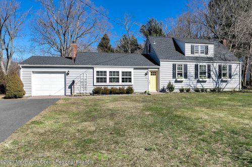 4 Marvin Rd, Middletown NJ 07748-2814 exterior