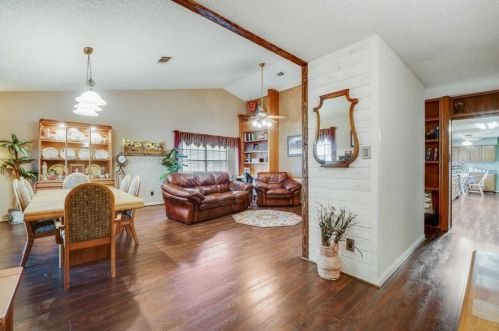 7026 Christina Ln, Garland TX 75043-6619 exterior