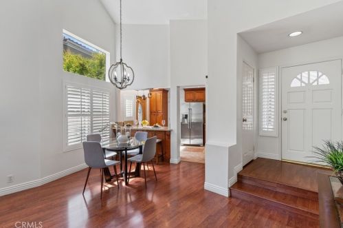 31 Del Perlatto, Irvine CA  92614-5359 exterior