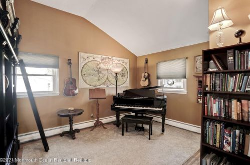 50 David Ter, Tinton Falls NJ 07701-6202 exterior