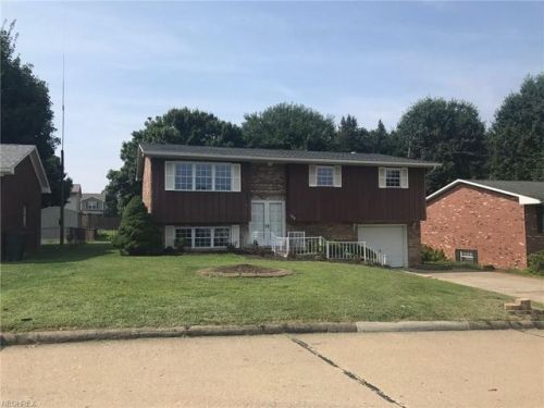 1208 20th St, Parkersburg, WV 26105-1240