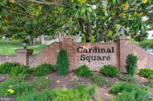 7607 Tiverton Dr, Springfield, VA 22152-2019