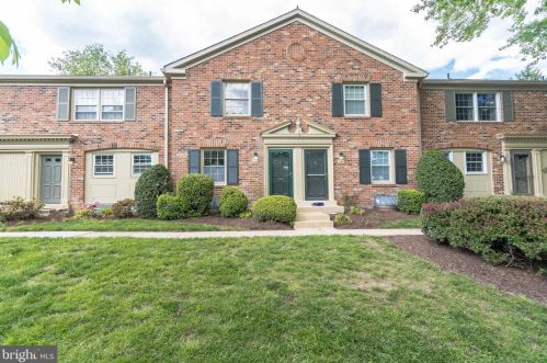 8506 Forrester Blvd, Springfield VA  22152-1713 exterior