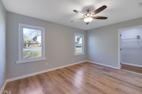 976 Pinehurst Dr, Smyrna GA  30080-4225 exterior