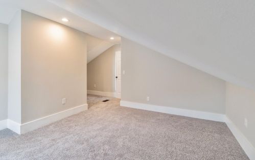 2620 Hackberry St, Cincinnati OH  45206-2122 exterior