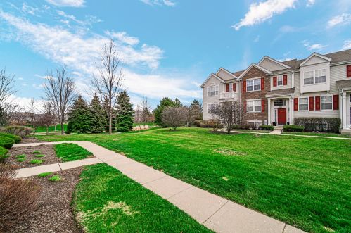 1612 Sandcastle Ln, Pingree Grove IL  60140-2055 exterior
