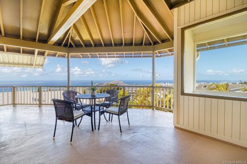 2155 Ahaku Pl, Honolulu, HI 96821-1012