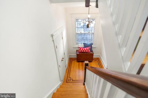 501 Warwick Rd, Tavistock NJ 08033-3831 exterior