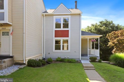 15231 Valley Stream Dr, Woodbridge, VA 22191-3920