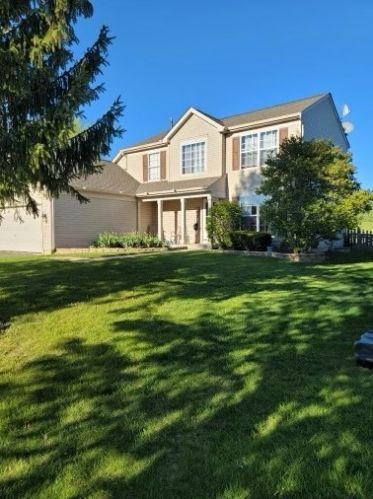 621 Indian Trail Rd, Antioch, IL 60002-1151