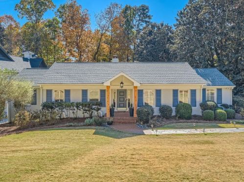 811 Loridans Dr, Atlanta, GA 30342-3513