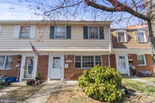 209 Shenandoah St, Leesburg, VA 20175-4012
