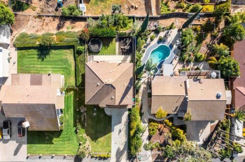 14289 Meadowlands Dr, Riverside CA  92503-9740 exterior