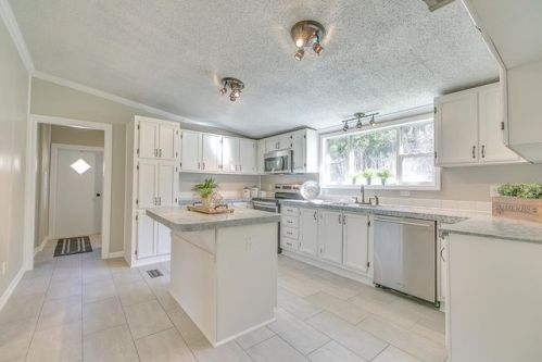 798 Lawrence Branch Rd, Beechgrove, TN 37018-3028