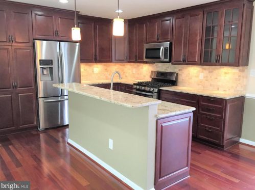 9522 Kirkfield Rd, Springfield VA  22015-1724 exterior