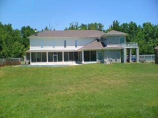 219 Nicolet Dr, Memphis, TN 38109-7457
