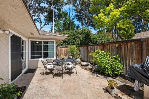 10 Cherry, Irvine CA  92612-2313 exterior
