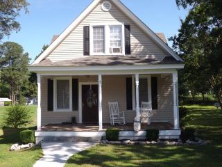 1518 12th St, Victoria, VA 23974-9744