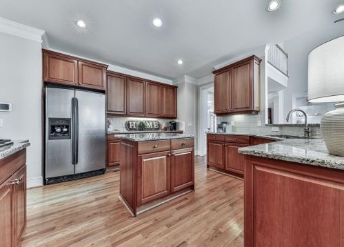 1383 Murrays Loch Pl, Kennesaw, GA 30152-8283