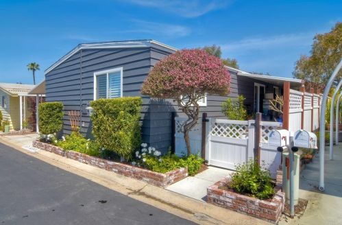7220 Santa Barbara St, Carlsbad, CA 92011-4635