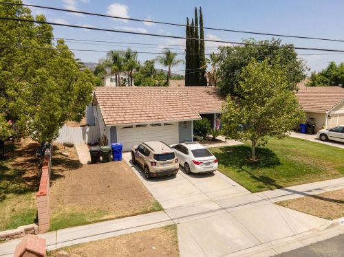 11839 3rd St, Yucaipa, CA 92399-2739