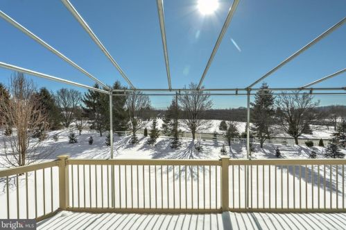 1020 Steeplechase Dr, Lancaster PA  17601-1779 exterior