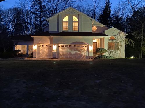 8 Jhan Dr, Jackson Twp, NJ 08527-4545