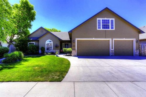 1797 Mackay Dr, Meridian, ID 83642-9207