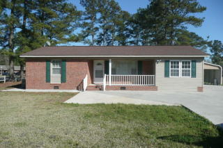 602 5th St, Bladenboro, NC 28320-1005