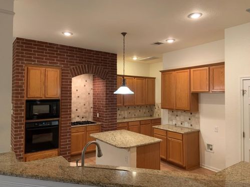 11412 Cotulla Dr, Austin TX  78739-4354 exterior