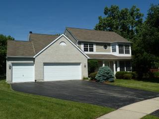 18297 Old Hickory Ct, Gurnee, IL 60031-4257