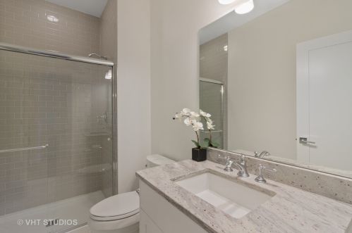 825 Warner Ave, Lemont IL  60439-3916 exterior