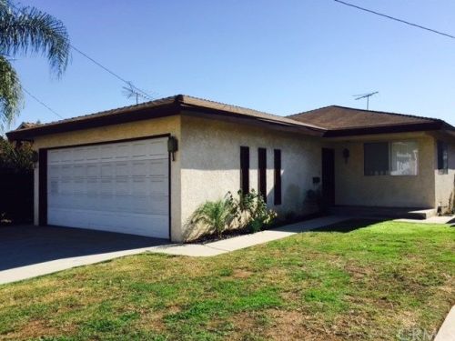 4504 132nd St, Hawthorne, CA 90250-5113
