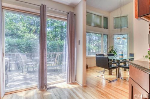 345 Sayre Dr, Princeton NJ  08540-5839 exterior