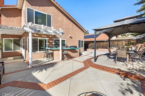 8192 Kennedy Rd, Anaheim CA  92808-2212 exterior