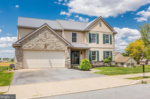 2355 View Rd, Lancaster PA  17602-1844 exterior