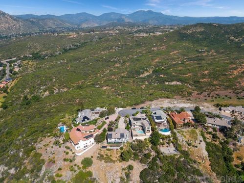 15107 La Plata Ct, Ramona, CA 92065-4522