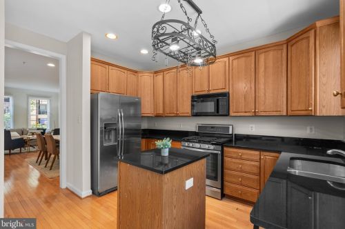 8509 2 Ave, Silver Spring MD 20910-2149 exterior