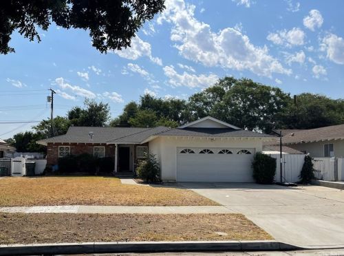 6742 Montclair Dr, Riverside, CA 92504-1838