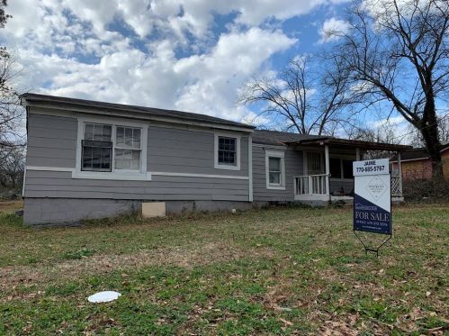 1559 Alma St, Atlanta, GA 30318-2753
