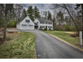 17 Birch Hill Rd, Brookline, NH 03033-2451