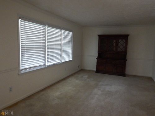 1017 Crestwood Ct, Stone Mountain, GA 30087-2911