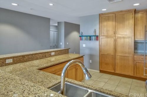 301 Mission Ave, Oceanside, CA 92054-2552
